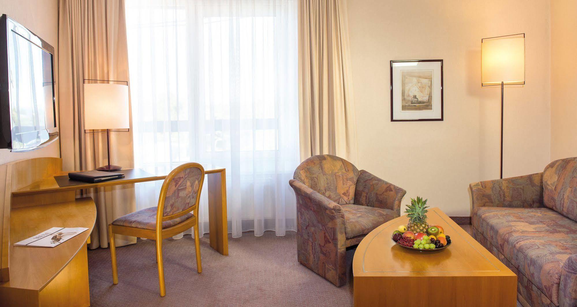 Victor'S Residenz-Hotel Frankenthal Frankenthal  Εξωτερικό φωτογραφία